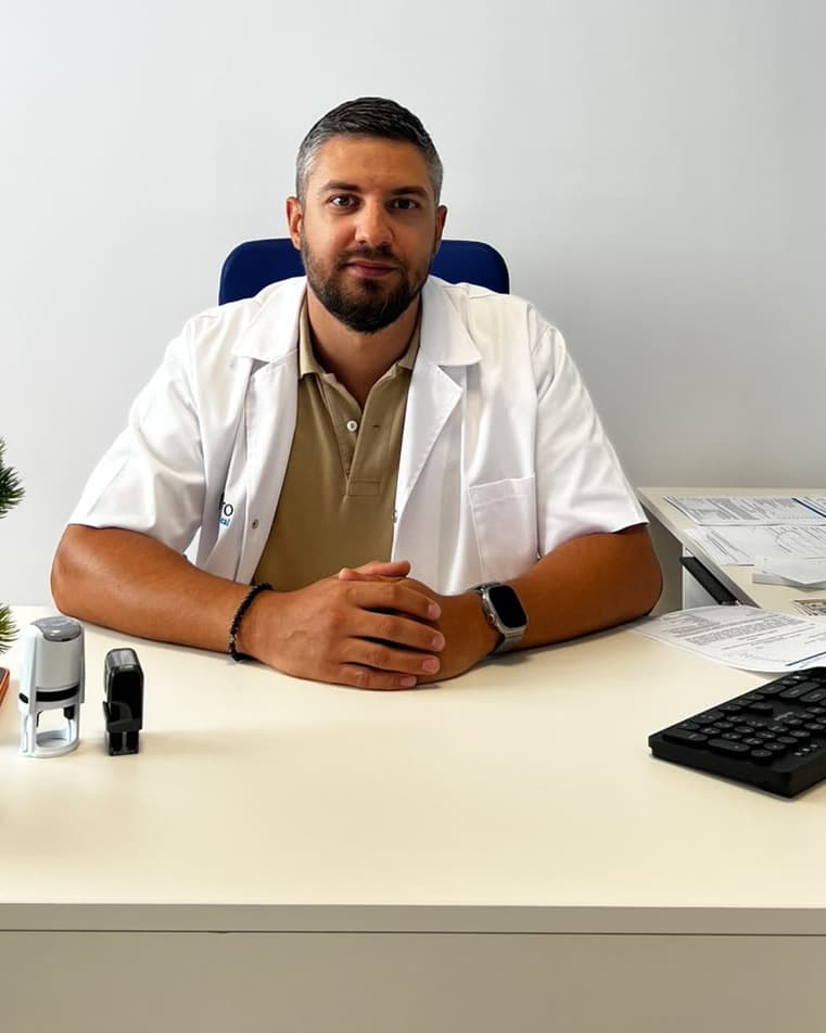 Dr. Kurta Adrian